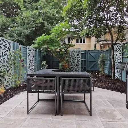 Quiet 4 Bedroom House Between Camden & Kings Cross